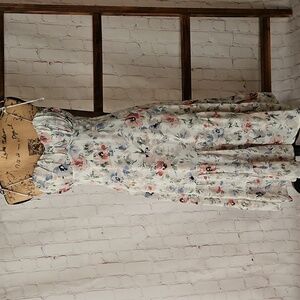Size S Hello Molly floral Dress